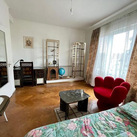 Superbe Appartement Duplex Avec Jacuzzi ブリュッセル エクステリア 写真