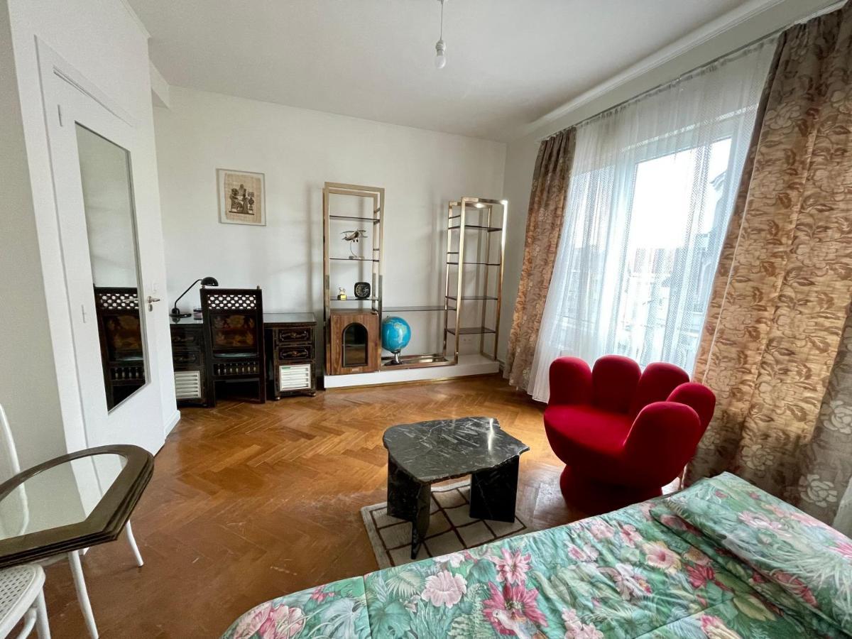 Superbe Appartement Duplex Avec Jacuzzi ブリュッセル エクステリア 写真